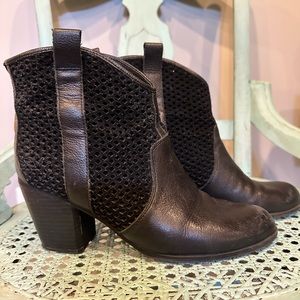 Fergie Womens Shoes  Towson Leather Cut-Out Ankle Booties